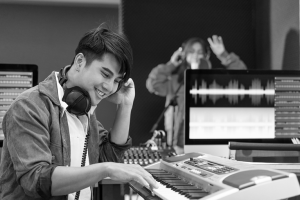 Top 5 Fundamental Skills of Successful Music Producers - MBMA